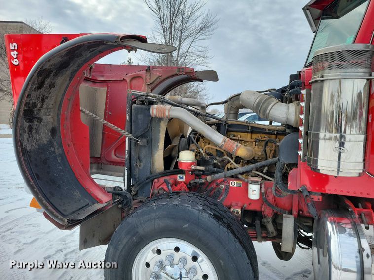 image for item EA2819 2005 Peterbilt 379 dump truck