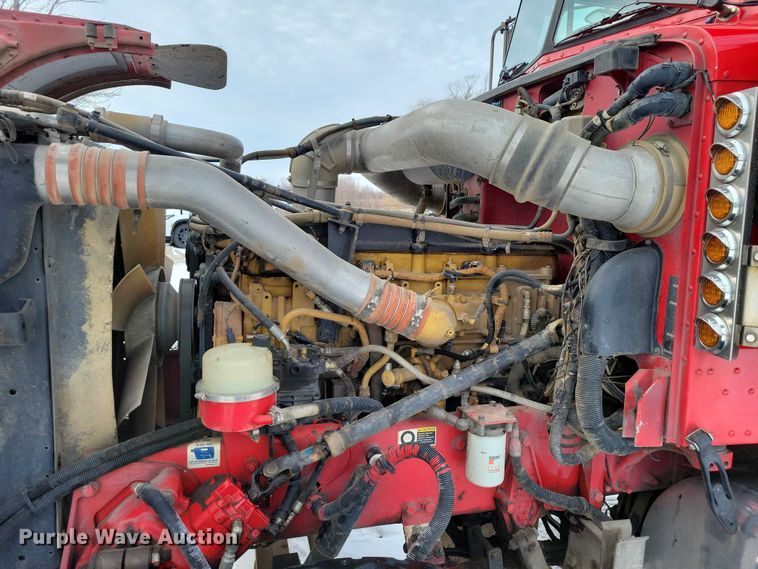 image for item EA2819 2005 Peterbilt 379 dump truck