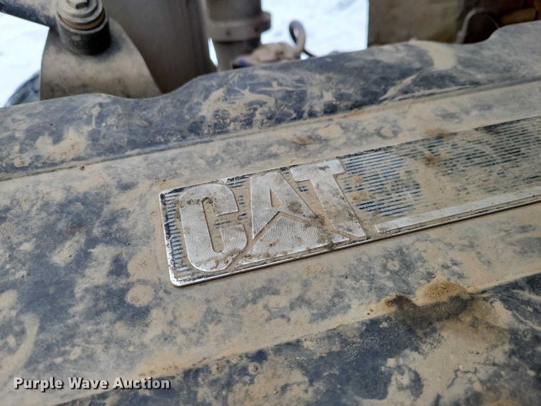 image for item EA2819 2005 Peterbilt 379 dump truck