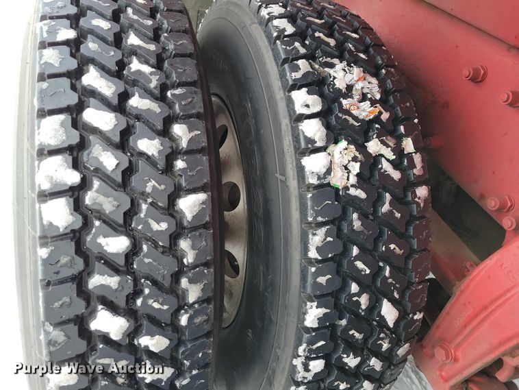 image for item EA2819 2005 Peterbilt 379 dump truck