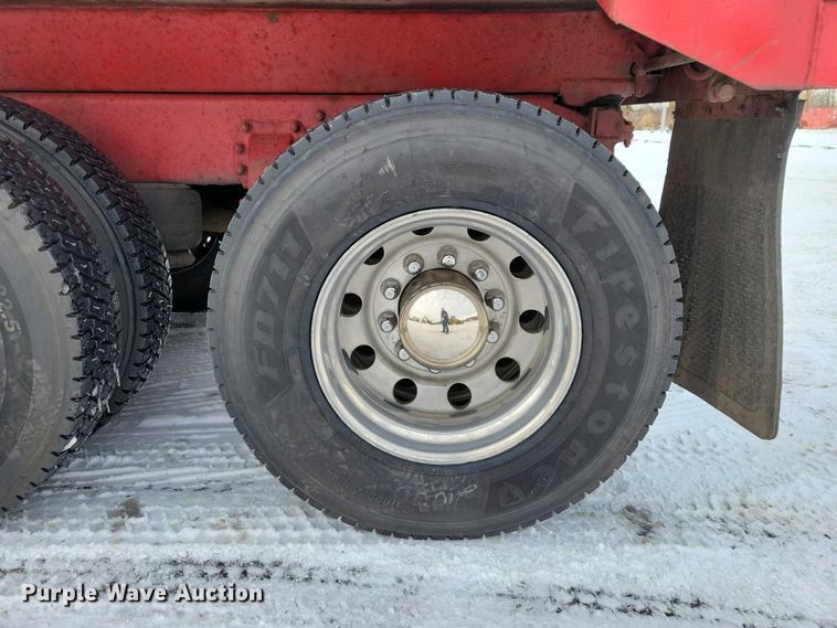 image for item EA2819 2005 Peterbilt 379 dump truck