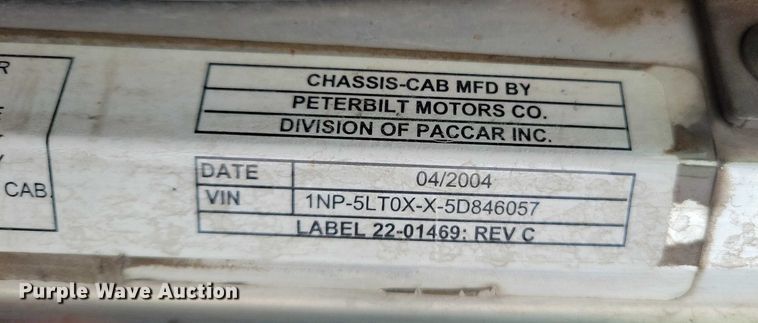 image for item EA2819 2005 Peterbilt 379 dump truck