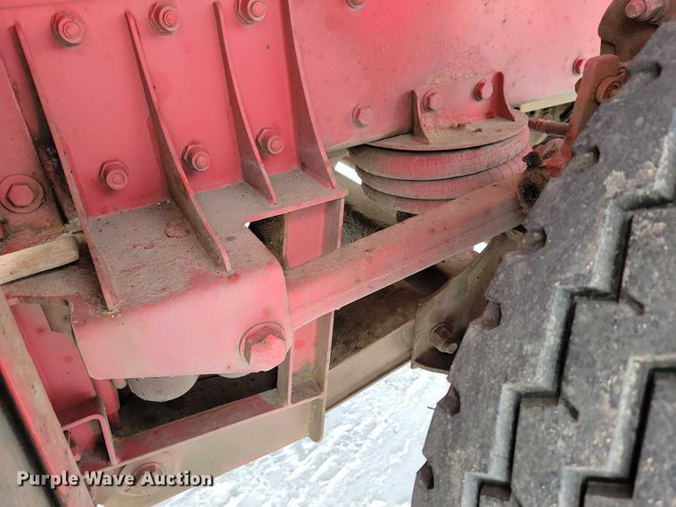 image for item EA2819 2005 Peterbilt 379 dump truck