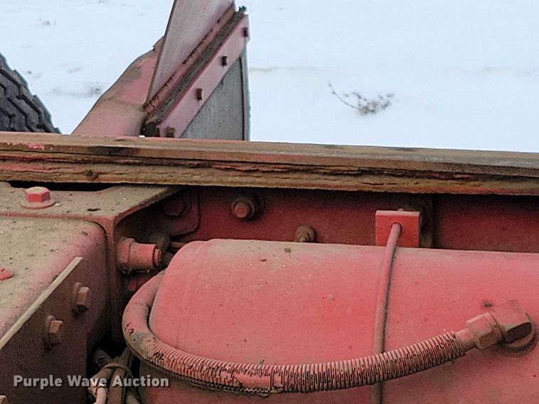 image for item EA2819 2005 Peterbilt 379 dump truck