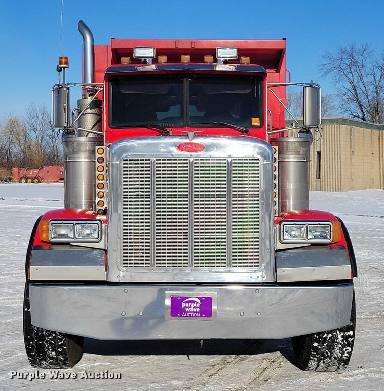 image for item EA2820 2003 Peterbilt 379 dump truck
