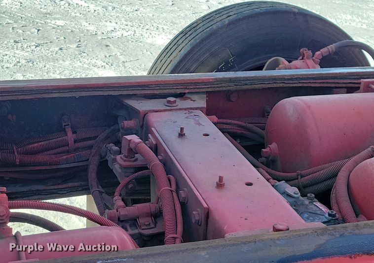 image for item EA2820 2003 Peterbilt 379 dump truck