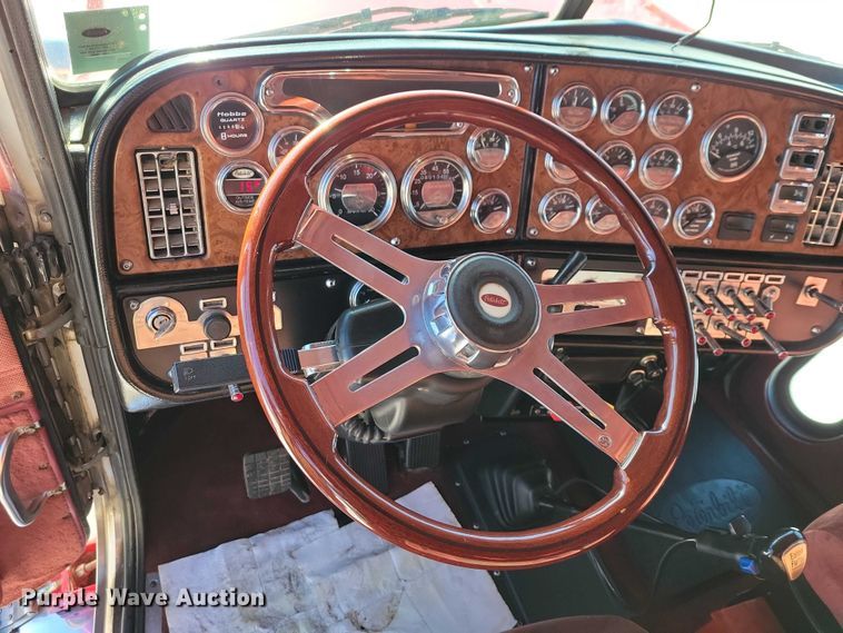 image for item EA2820 2003 Peterbilt 379 dump truck