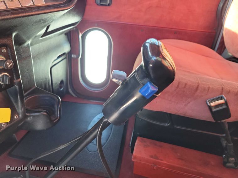 image for item EA2820 2003 Peterbilt 379 dump truck