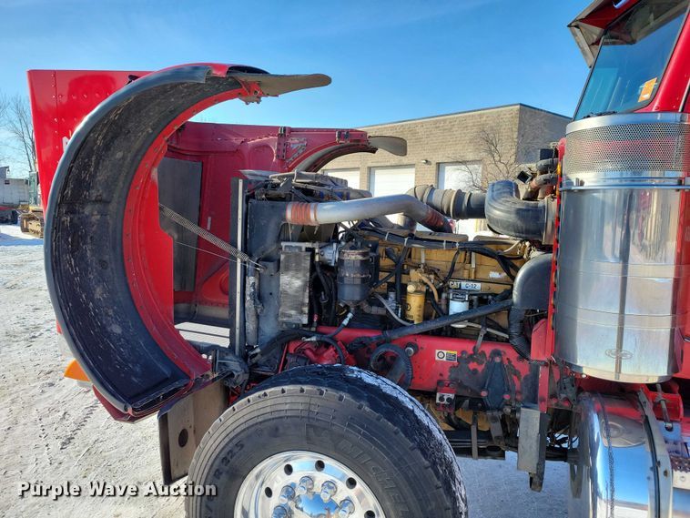 image for item EA2820 2003 Peterbilt 379 dump truck