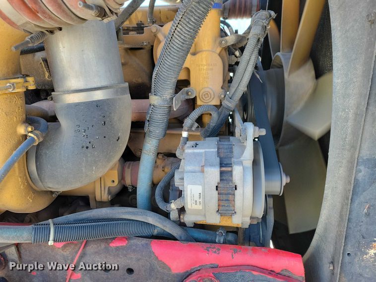 image for item EA2820 2003 Peterbilt 379 dump truck