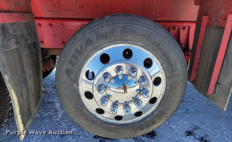 image for item EA2820 2003 Peterbilt 379 dump truck