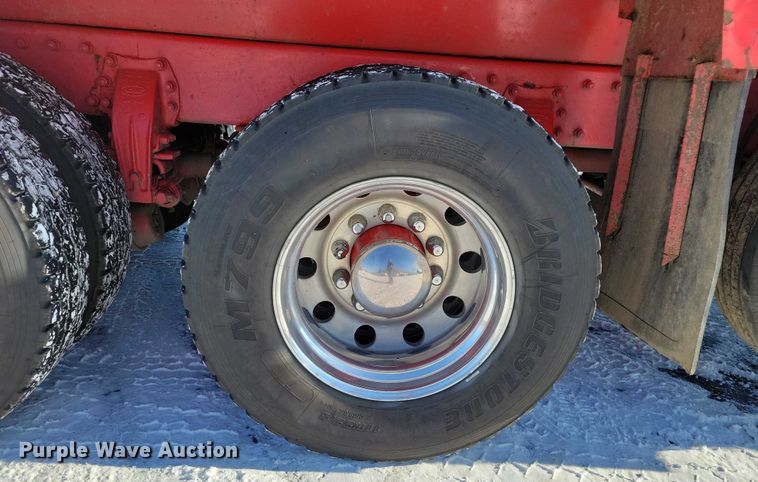 image for item EA2820 2003 Peterbilt 379 dump truck