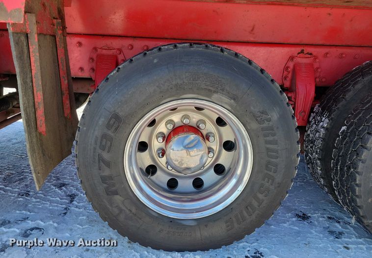 image for item EA2820 2003 Peterbilt 379 dump truck