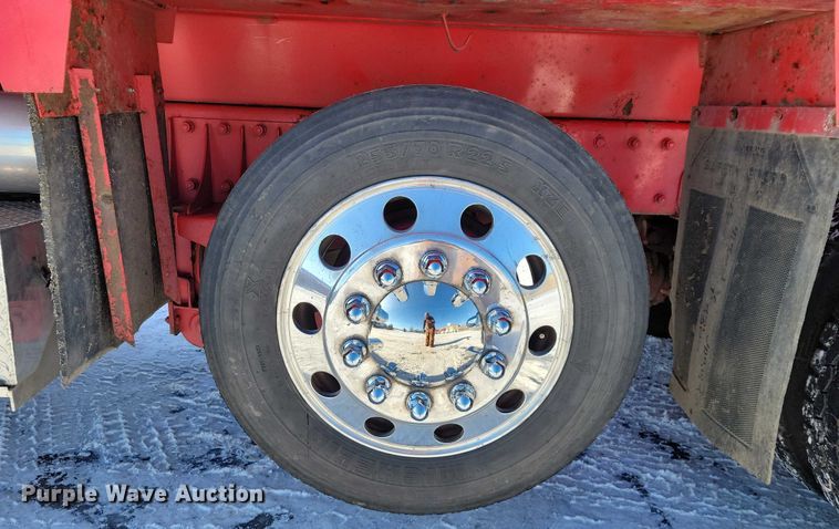 image for item EA2820 2003 Peterbilt 379 dump truck