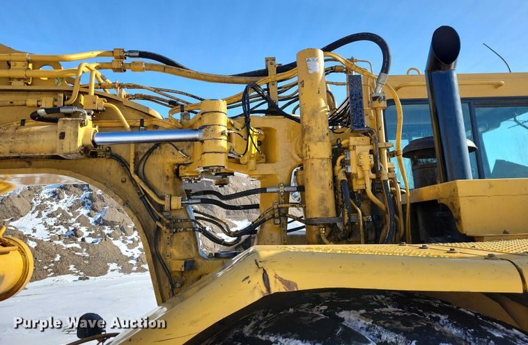 image for item EA2821 2006 Caterpillar 627G conventional scraper 