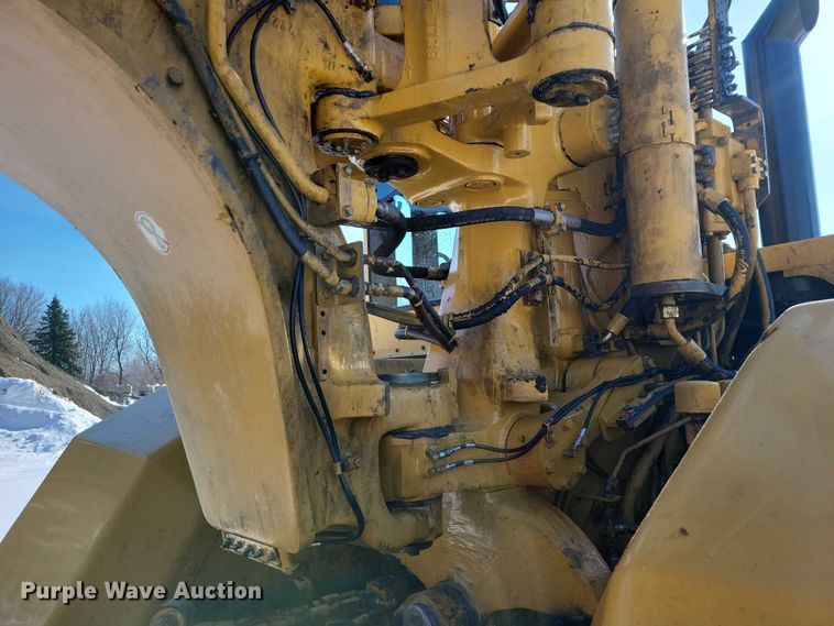 image for item EA2821 2006 Caterpillar 627G conventional scraper 