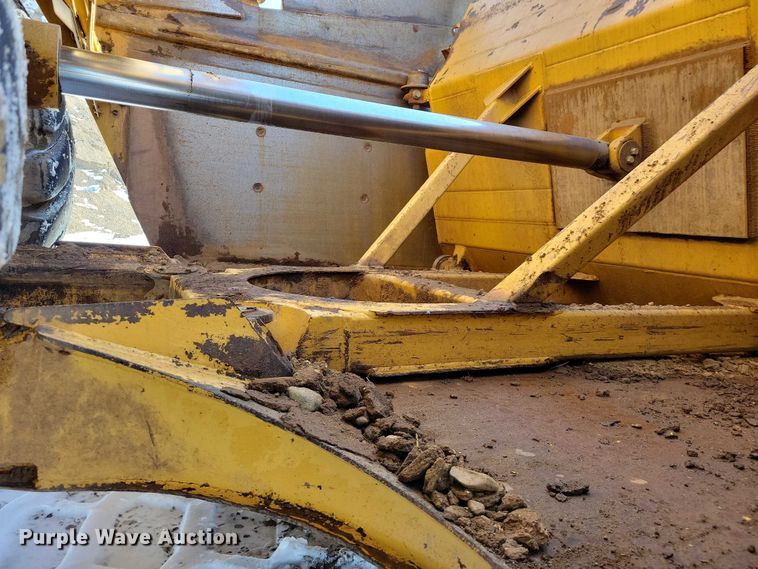 image for item EA2821 2006 Caterpillar 627G conventional scraper 