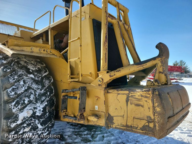 image for item EA2821 2006 Caterpillar 627G conventional scraper 