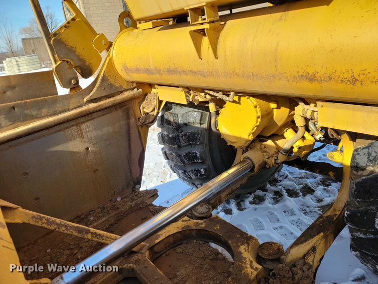 image for item EA2821 2006 Caterpillar 627G conventional scraper 