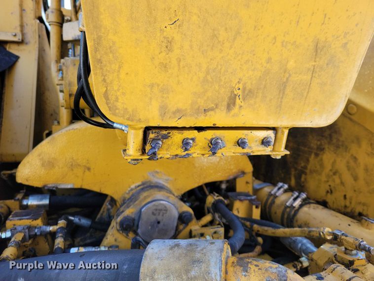 image for item EA2821 2006 Caterpillar 627G conventional scraper 