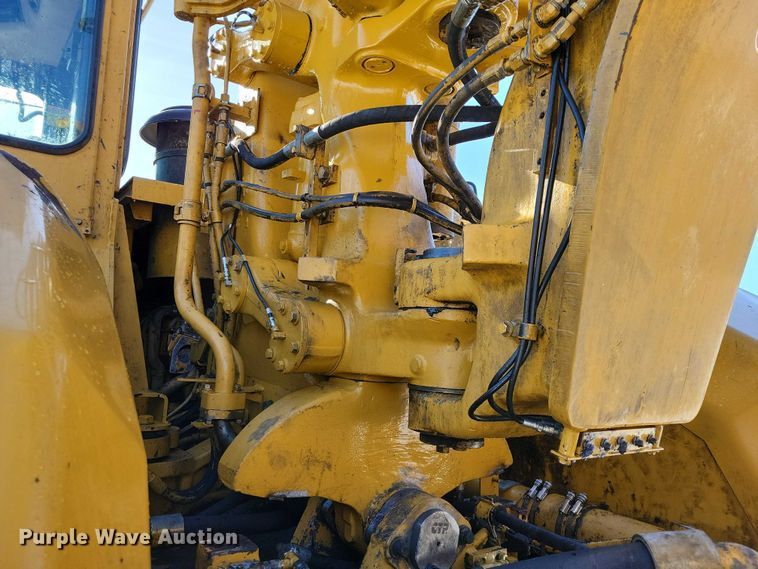 image for item EA2821 2006 Caterpillar 627G conventional scraper 
