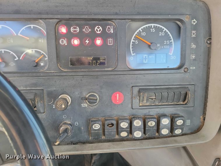 image for item EA2821 2006 Caterpillar 627G conventional scraper 