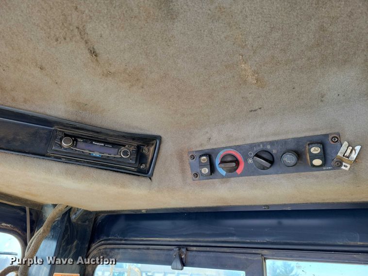 image for item EA2821 2006 Caterpillar 627G conventional scraper 