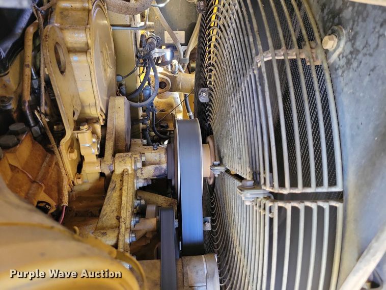 image for item EA2821 2006 Caterpillar 627G conventional scraper 