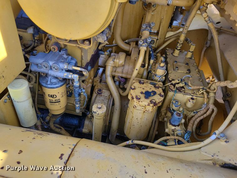 image for item EA2821 2006 Caterpillar 627G conventional scraper 