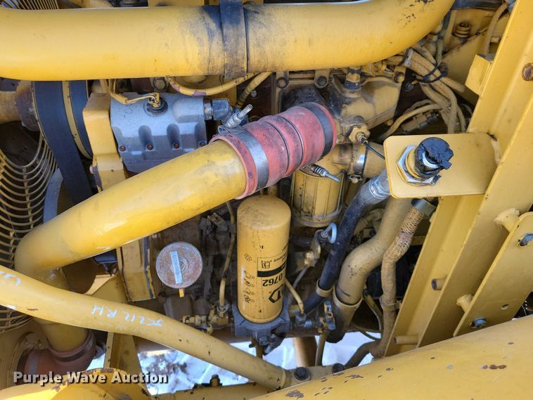 image for item EA2821 2006 Caterpillar 627G conventional scraper 