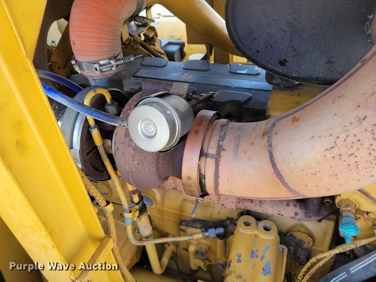 image for item EA2821 2006 Caterpillar 627G conventional scraper 