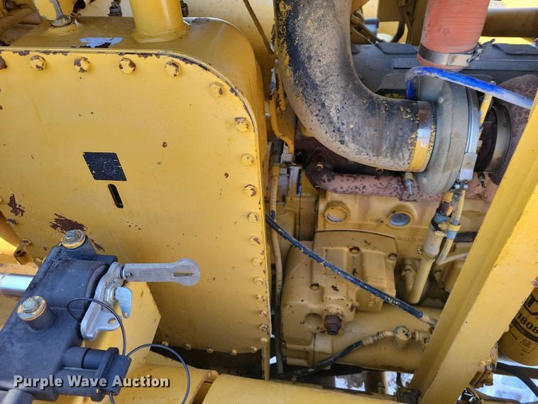 image for item EA2821 2006 Caterpillar 627G conventional scraper 