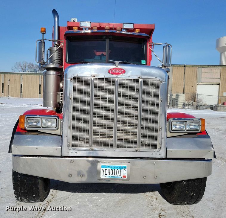 image for item EA2822 1995 Peterbilt 357 dump truck