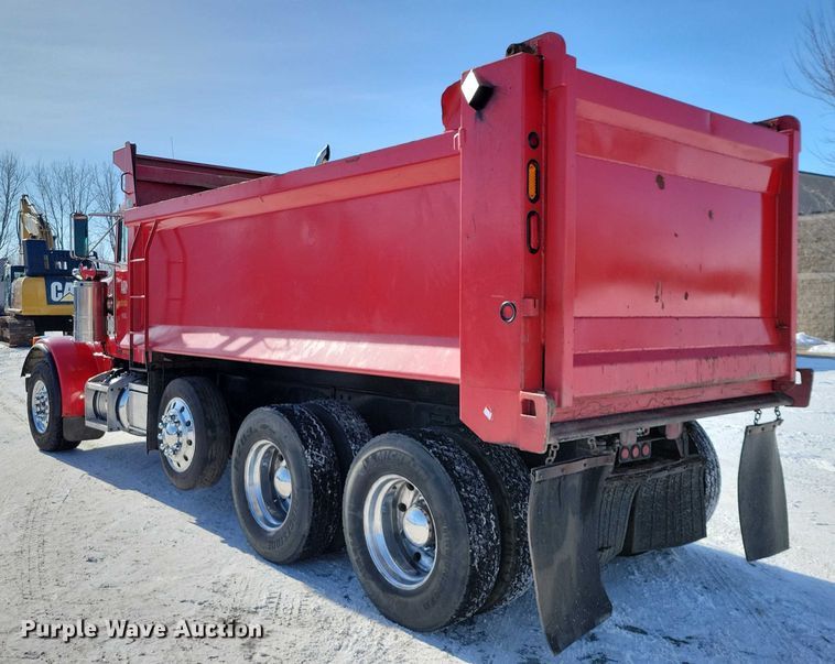 image for item EA2822 1995 Peterbilt 357 dump truck