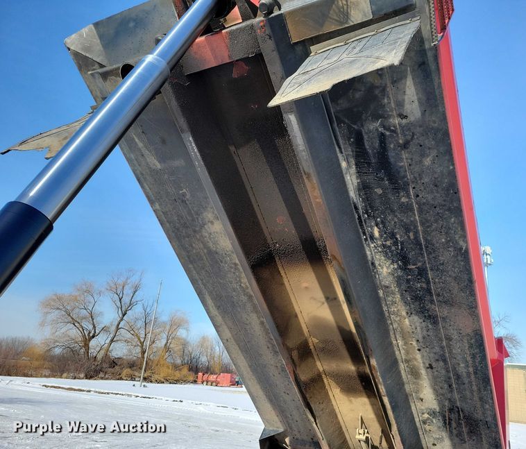 image for item EA2822 1995 Peterbilt 357 dump truck