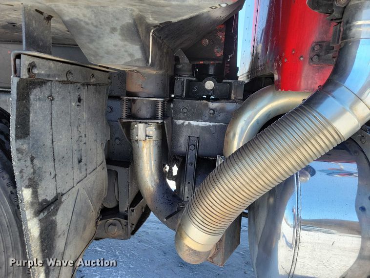 image for item EA2822 1995 Peterbilt 357 dump truck