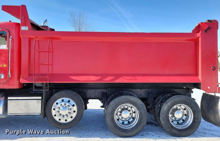 image for item EA2822 1995 Peterbilt 357 dump truck