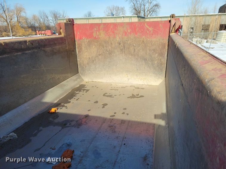 image for item EA2822 1995 Peterbilt 357 dump truck