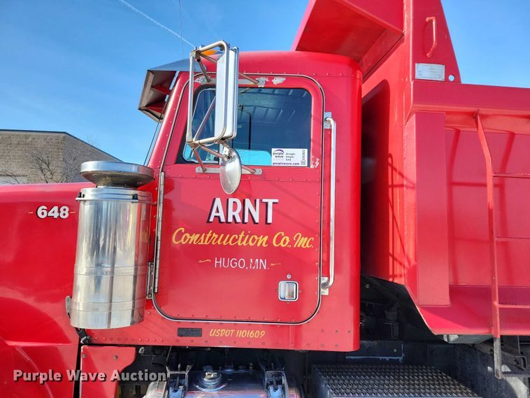 image for item EA2822 1995 Peterbilt 357 dump truck