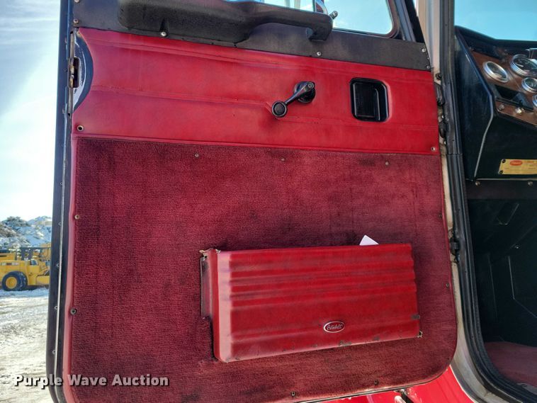 image for item EA2822 1995 Peterbilt 357 dump truck