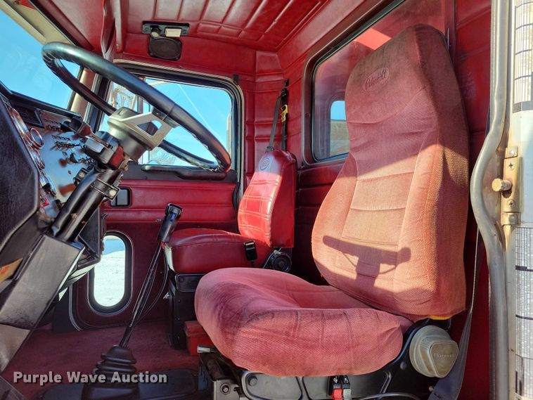 image for item EA2822 1995 Peterbilt 357 dump truck