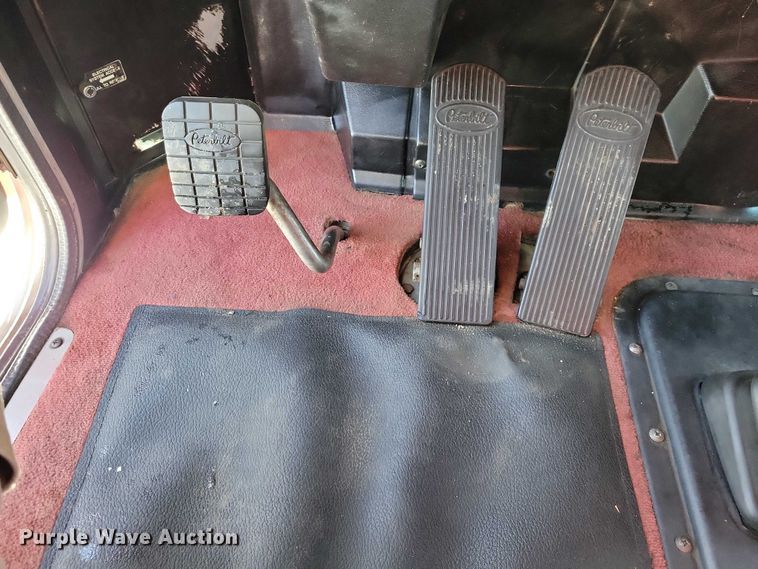 image for item EA2822 1995 Peterbilt 357 dump truck