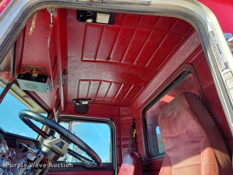 image for item EA2822 1995 Peterbilt 357 dump truck