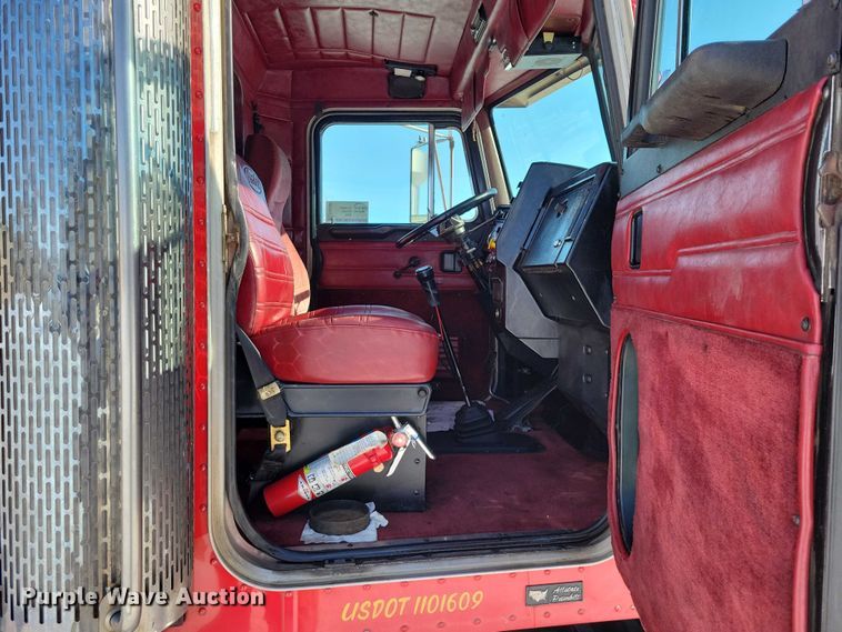 image for item EA2822 1995 Peterbilt 357 dump truck