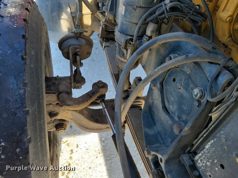 image for item EA2822 1995 Peterbilt 357 dump truck