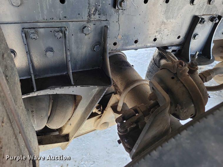 image for item EA2822 1995 Peterbilt 357 dump truck