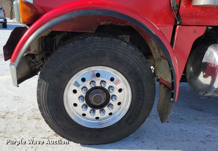 image for item EA2822 1995 Peterbilt 357 dump truck