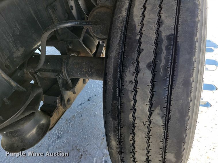 image for item EA2822 1995 Peterbilt 357 dump truck