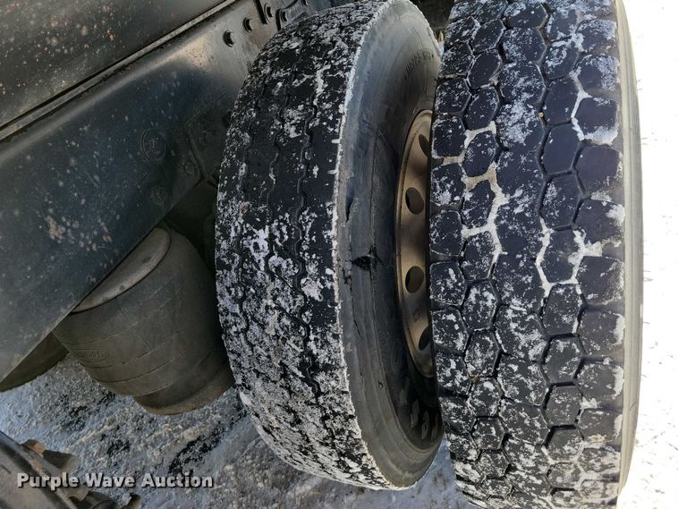 image for item EA2822 1995 Peterbilt 357 dump truck