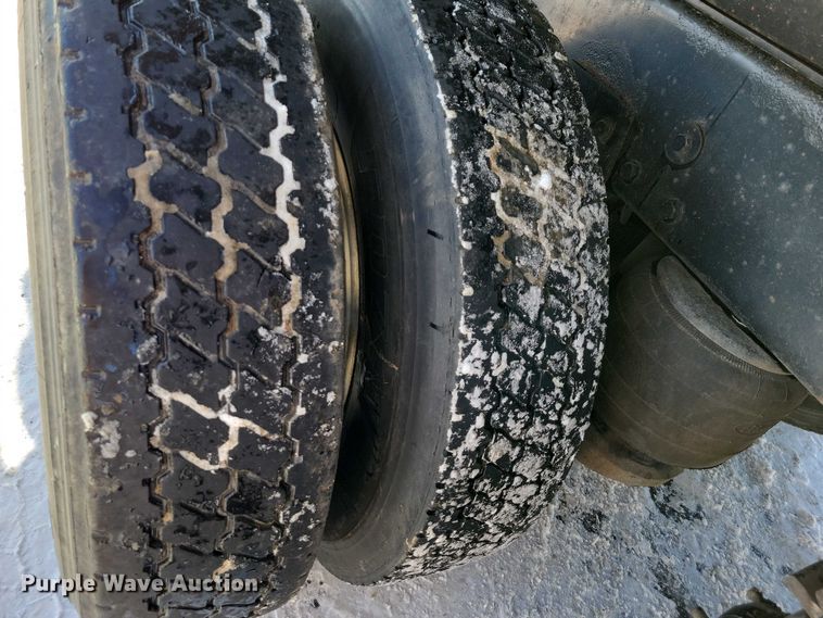 image for item EA2822 1995 Peterbilt 357 dump truck